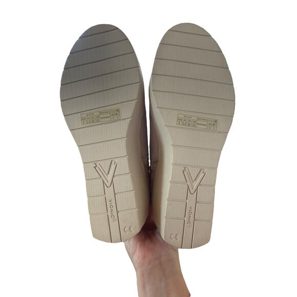 Vionic Women's Oatmeal Suede Skylar Comfort Wedge Short Boots Size 6 - Picture 9 of 11